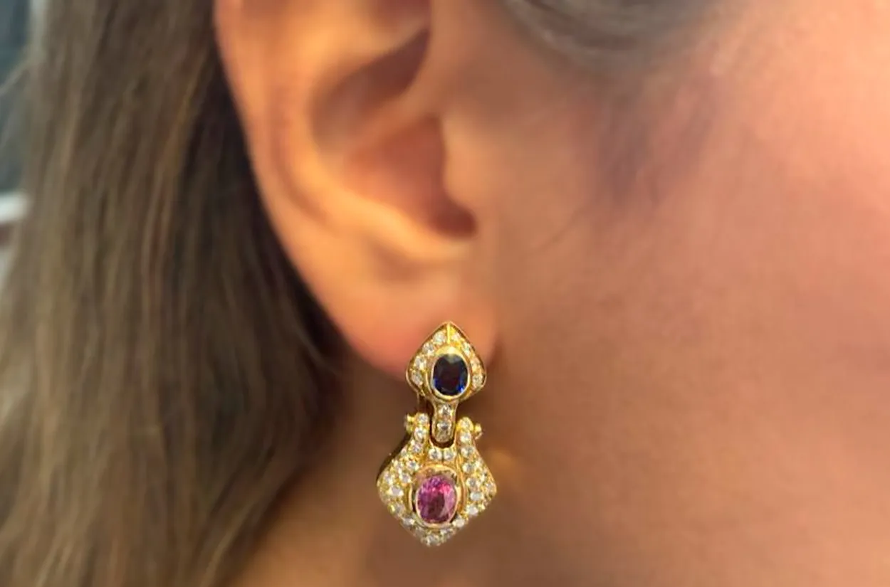 Earrings 18kt Gold Classic Sapphires & Diamonds