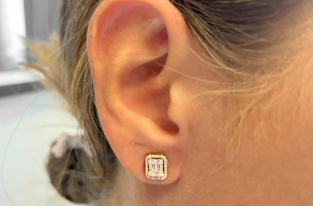 Earrings 18kt Rose Gold Emerald Illusion Diamonds Halo Studs