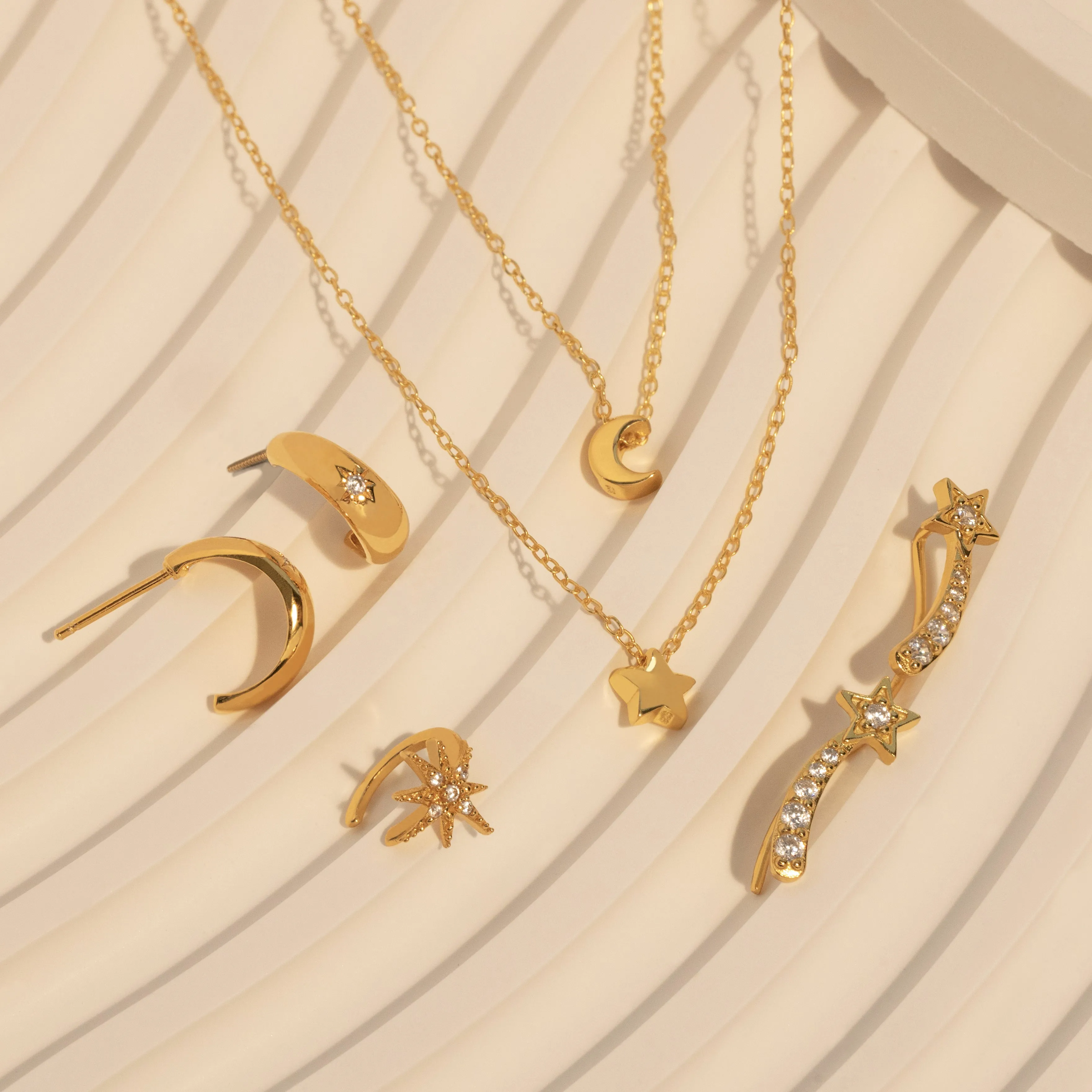 Little Moon Necklace